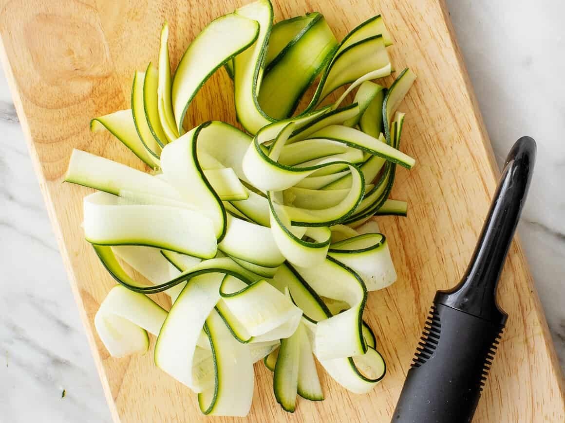 Make Zucchini Noodles