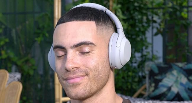 Best Noise Cancelling Over The Ear Headphones